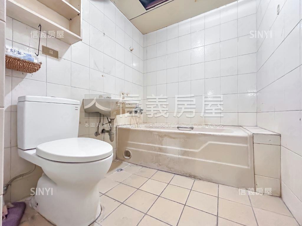 ⭐信義公園方正電梯三房房屋室內格局與周邊環境