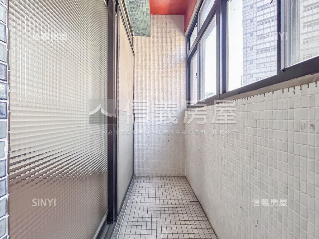 ⭐信義公園方正電梯三房房屋室內格局與周邊環境