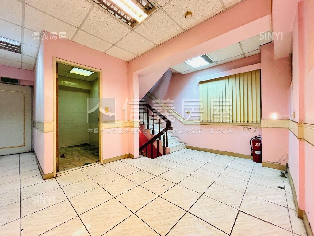 中山二路華廈二樓房屋室內格局與周邊環境