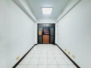 別具一格低總價２樓漂漂屋