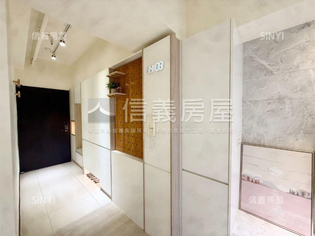 上東城｜面泳池溫馨的兩房房屋室內格局與周邊環境