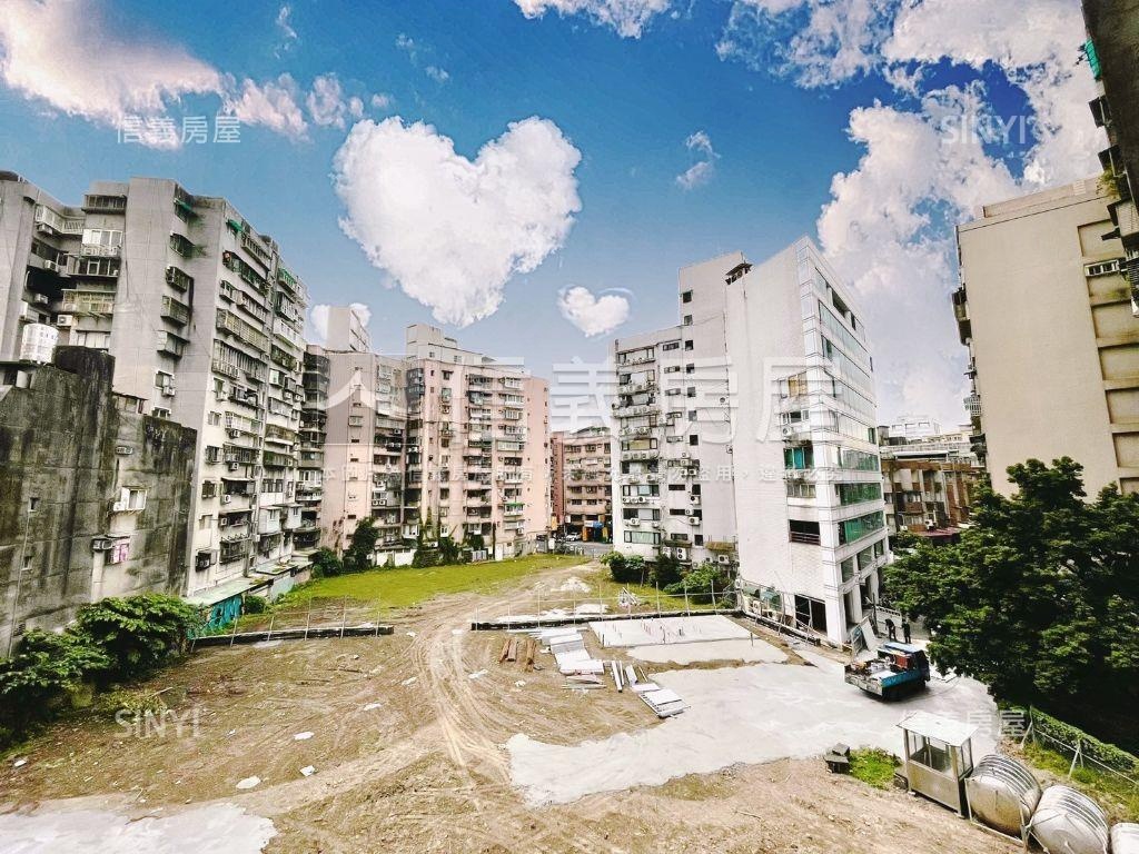 南京捷運電梯管理三房房屋室內格局與周邊環境