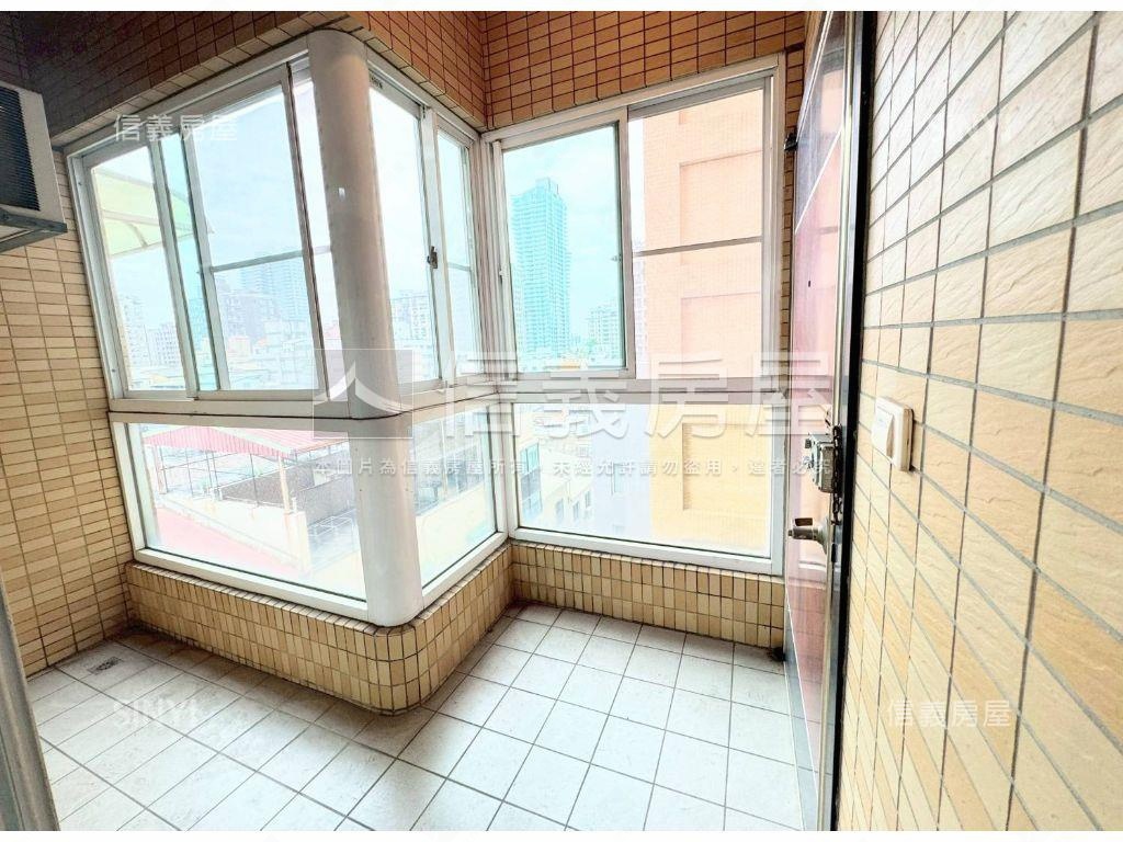 西區閃亮三房車位房屋室內格局與周邊環境