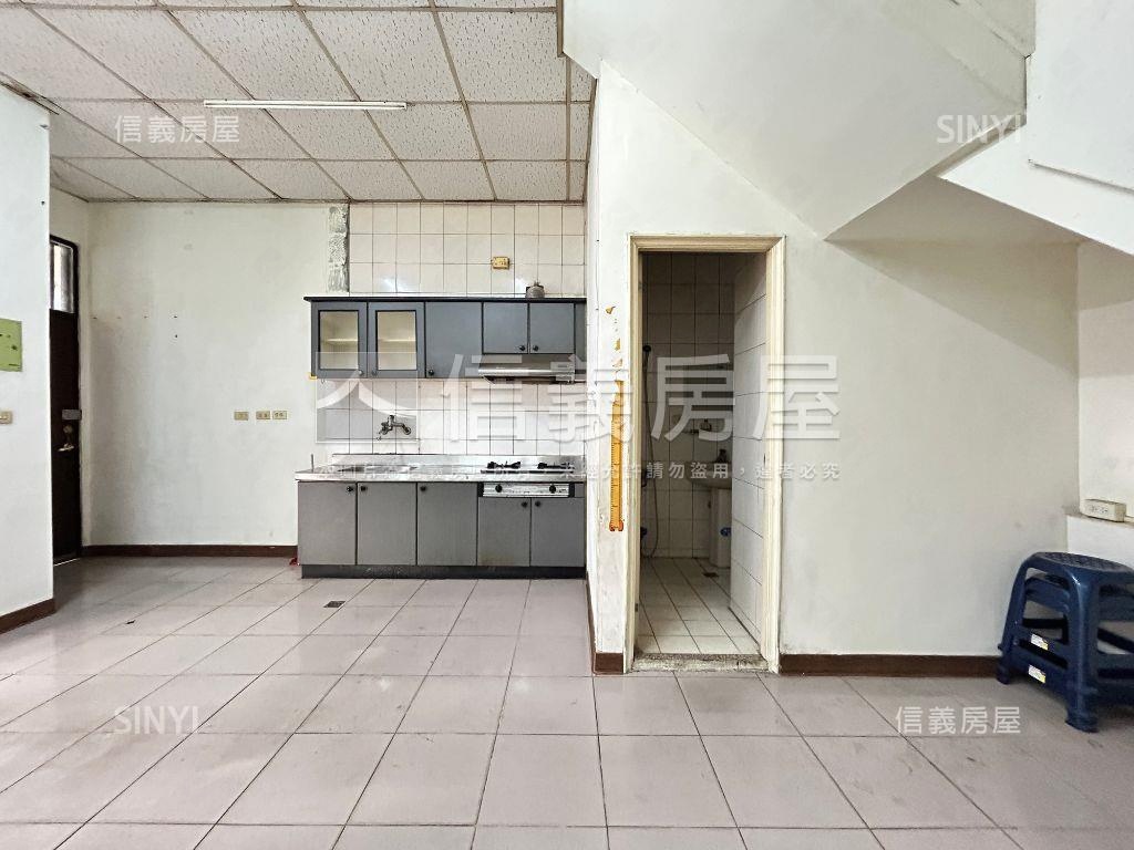 嶺東文山國小松天下金店面房屋室內格局與周邊環境