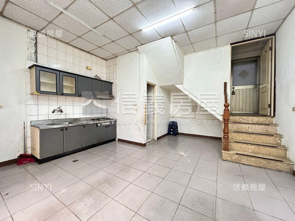 嶺東文山國小松天下金店面房屋室內格局與周邊環境