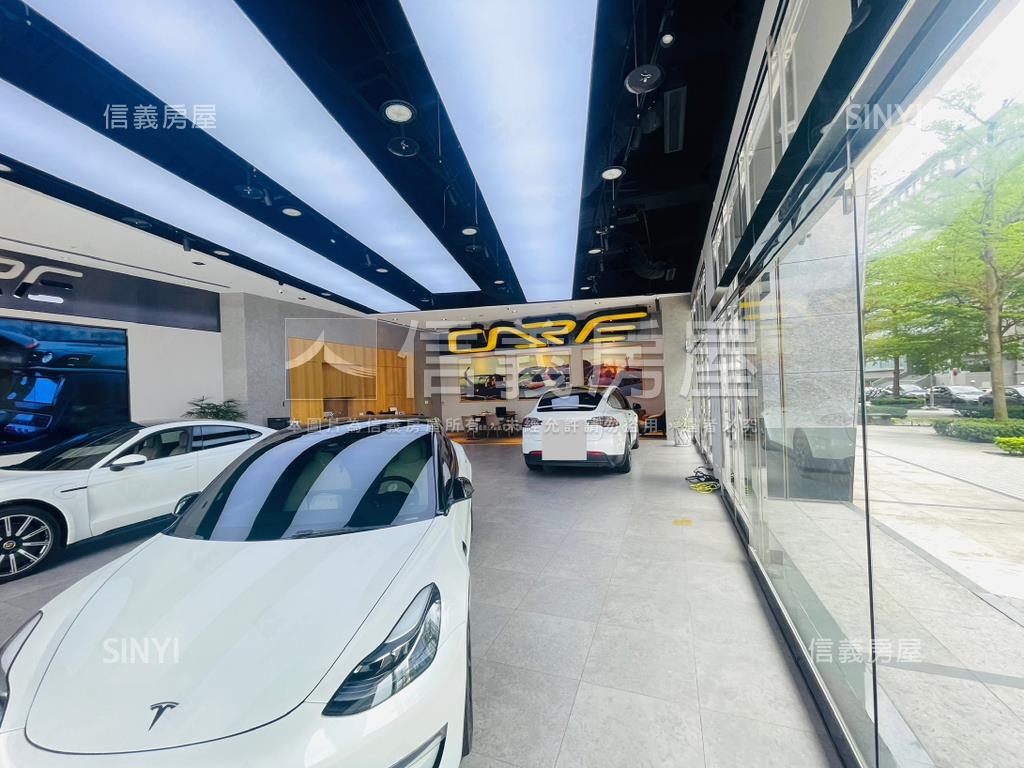 面寬２１米。百坪金店房屋室內格局與周邊環境