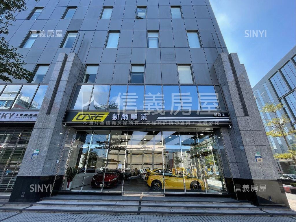 面寬２１米。百坪金店房屋室內格局與周邊環境
