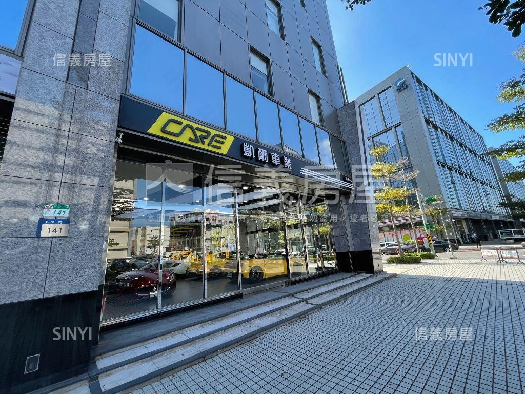 面寬２１米。百坪金店房屋室內格局與周邊環境