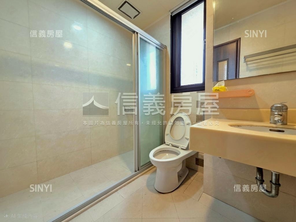 首睿３房雙車位露台戶房屋室內格局與周邊環境