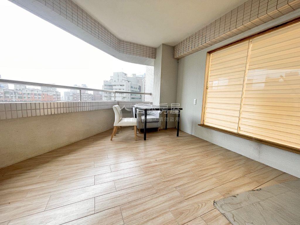 近市政府★百坪６房裝潢戶房屋室內格局與周邊環境
