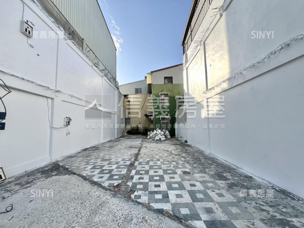 近聖功面寬約９米土地房屋室內格局與周邊環境