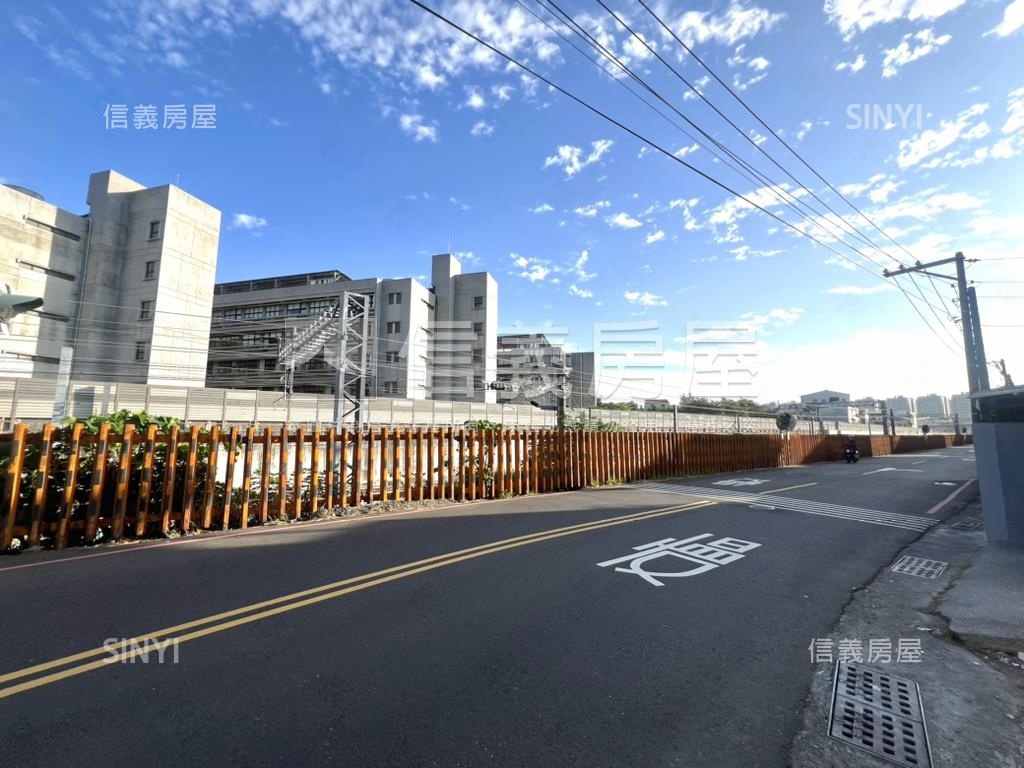 近聖功面寬約９米土地房屋室內格局與周邊環境