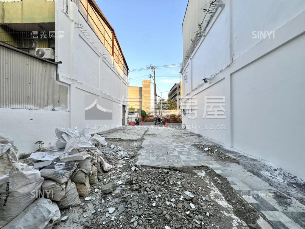 近聖功面寬約９米土地房屋室內格局與周邊環境