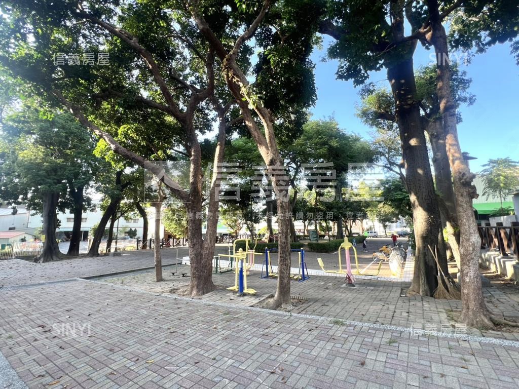 近聖功面寬約９米土地房屋室內格局與周邊環境