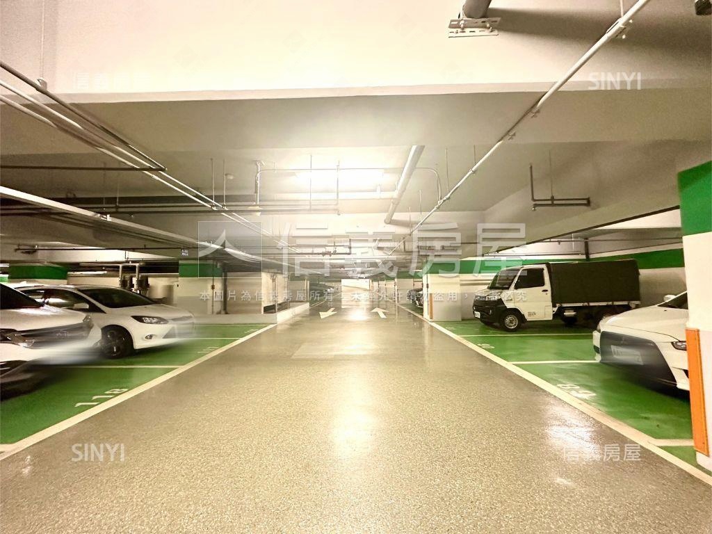 亞東商圈高樓電梯兩房車位房屋室內格局與周邊環境