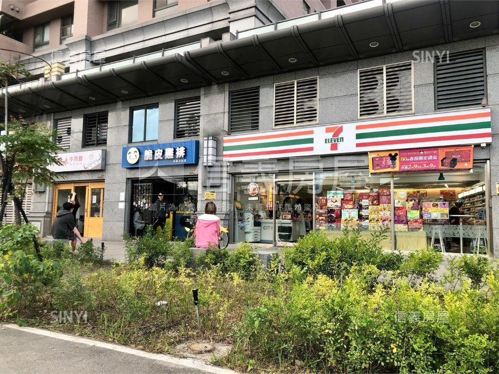 亞東商圈高樓電梯兩房車位房屋室內格局與周邊環境