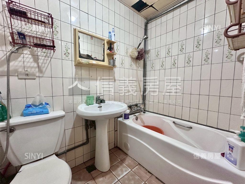 ☆稀有★中港三街邊間二樓房屋室內格局與周邊環境