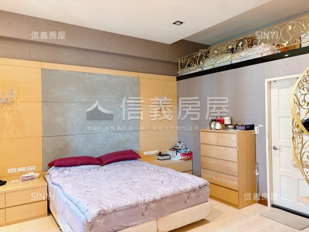 新巨蛋精美四房雙車位房屋室內格局與周邊環境