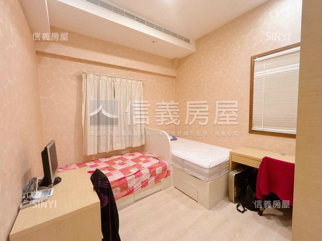 新巨蛋精美四房雙車位房屋室內格局與周邊環境