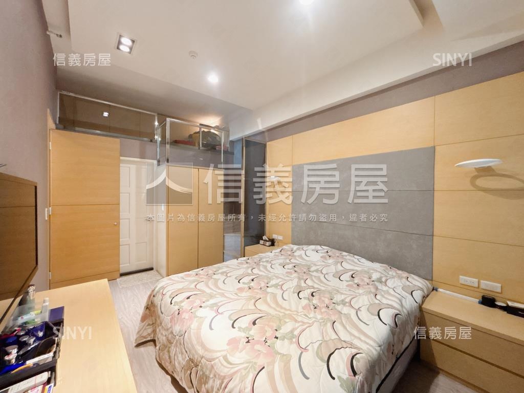 新巨蛋精美四房雙車位房屋室內格局與周邊環境