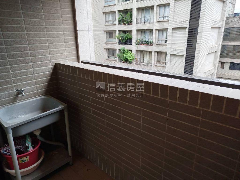 【隱中央】雙衛浴開窗房屋室內格局與周邊環境
