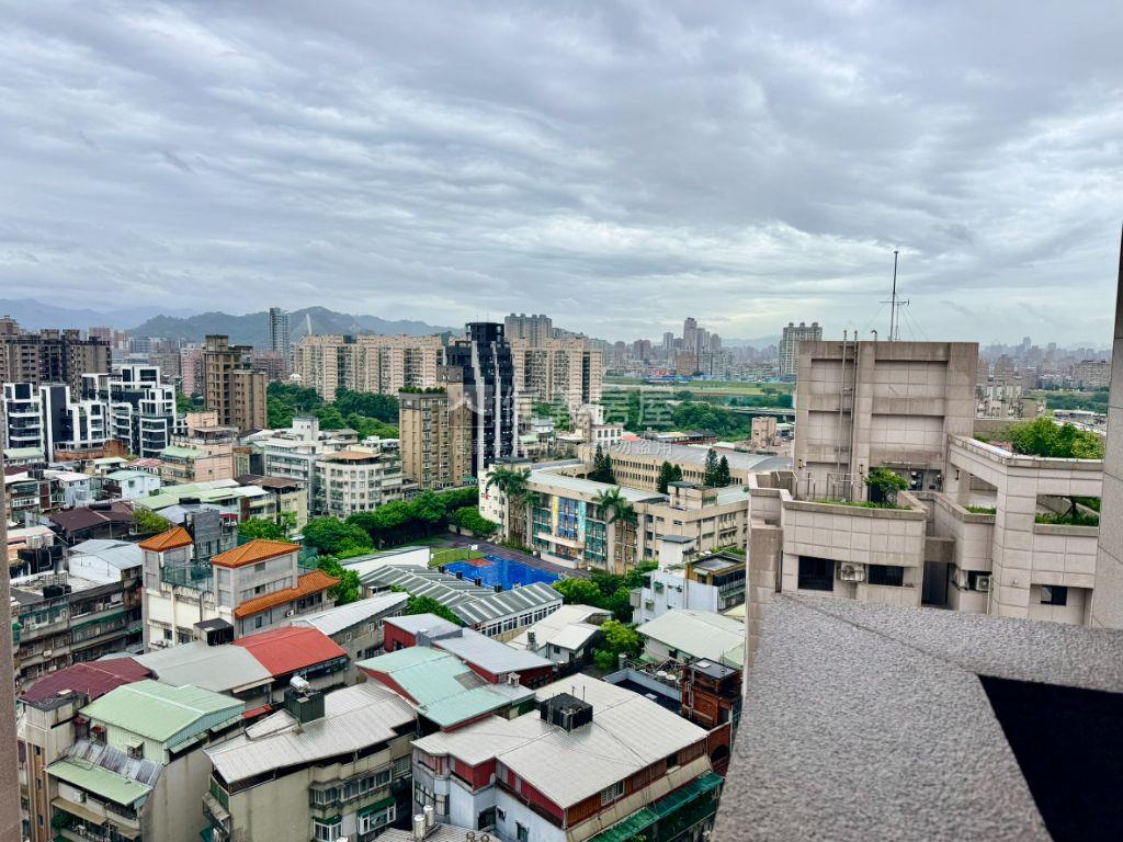 【景美聯山】３房＋雙車位房屋室內格局與周邊環境