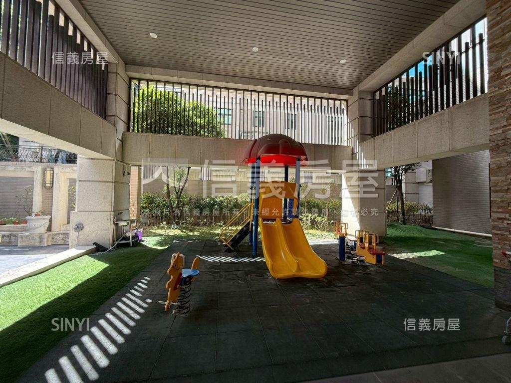 文興路麥當勞旁大面寬店面房屋室內格局與周邊環境