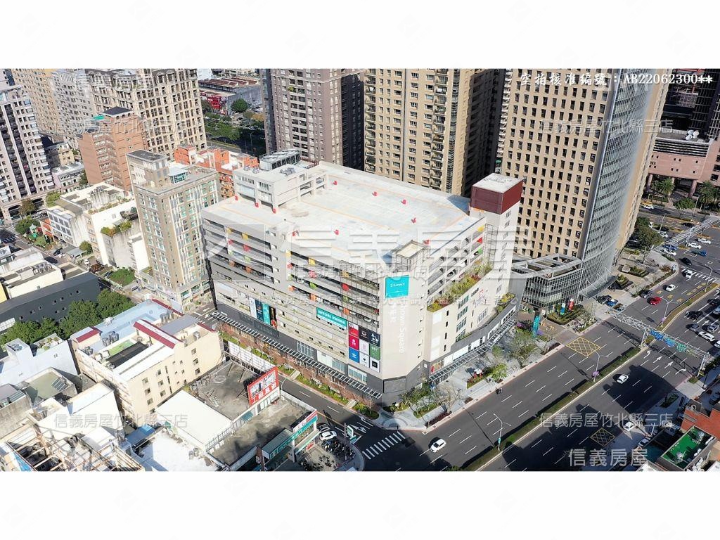 文興路麥當勞旁大面寬店面房屋室內格局與周邊環境