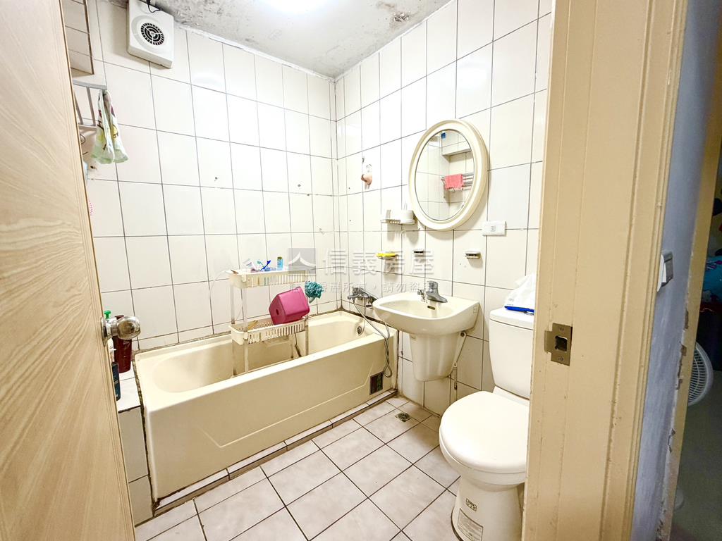 玫瑰庭院樓中樓房屋室內格局與周邊環境