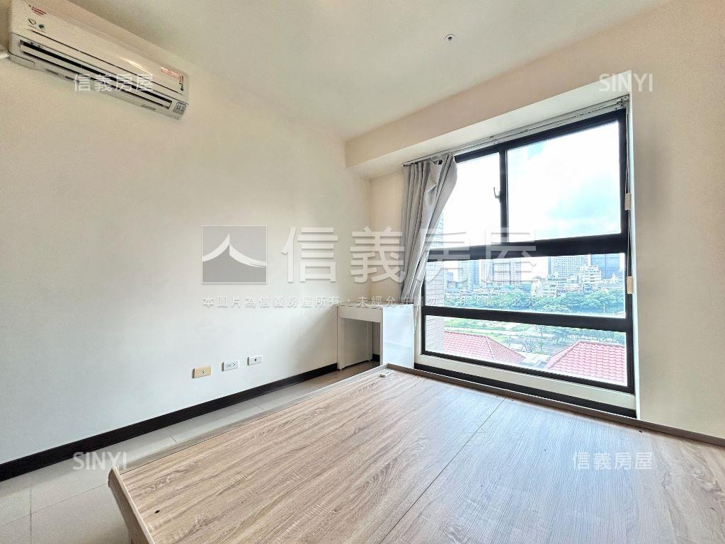 朝南新杜拜２房房屋室內格局與周邊環境