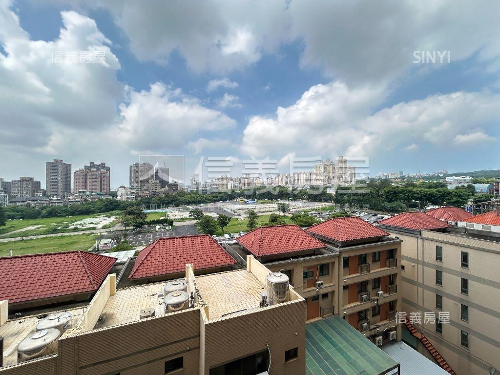 朝南新杜拜２房房屋室內格局與周邊環境
