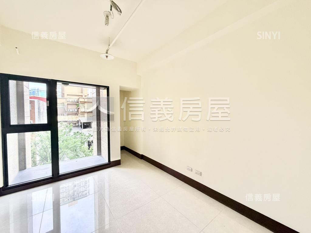 新板宸．精粹四房房屋室內格局與周邊環境
