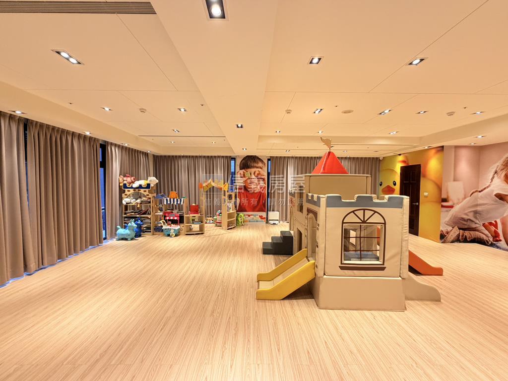新板宸．精粹四房房屋室內格局與周邊環境