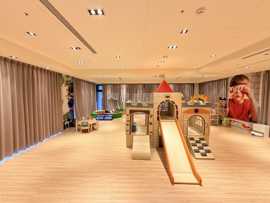 新板宸．精粹四房房屋室內格局與周邊環境