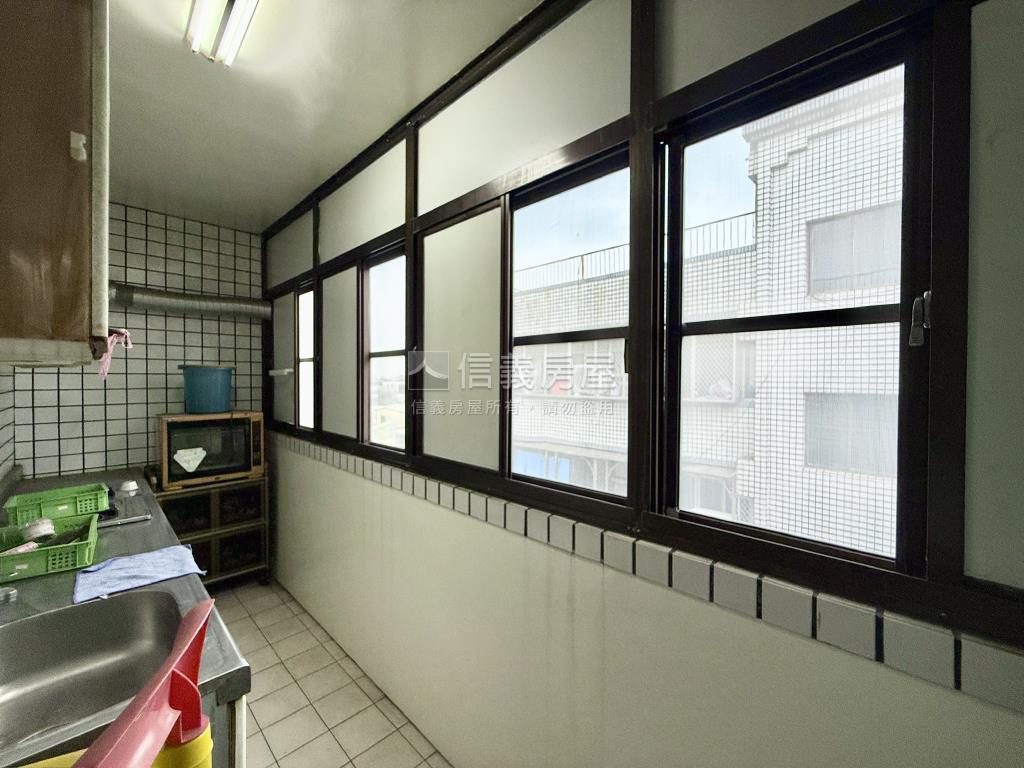 小港桂林採光兩房房屋室內格局與周邊環境