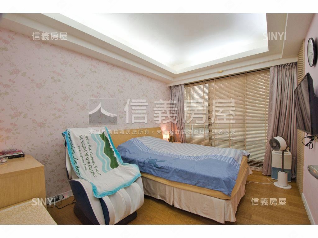 仁愛賦玉採光三房車位房屋室內格局與周邊環境
