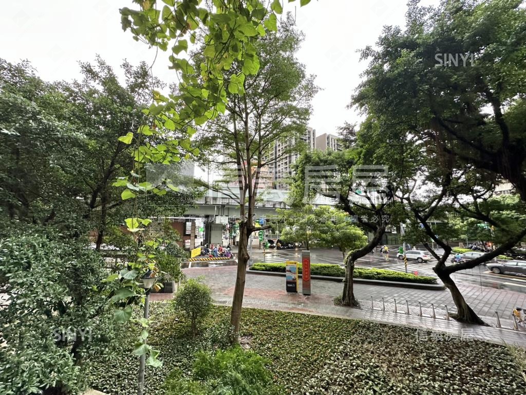 近捷運大橋頭電梯綠意美屋房屋室內格局與周邊環境