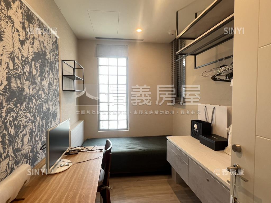忠順二高樓綠景三房車位房屋室內格局與周邊環境