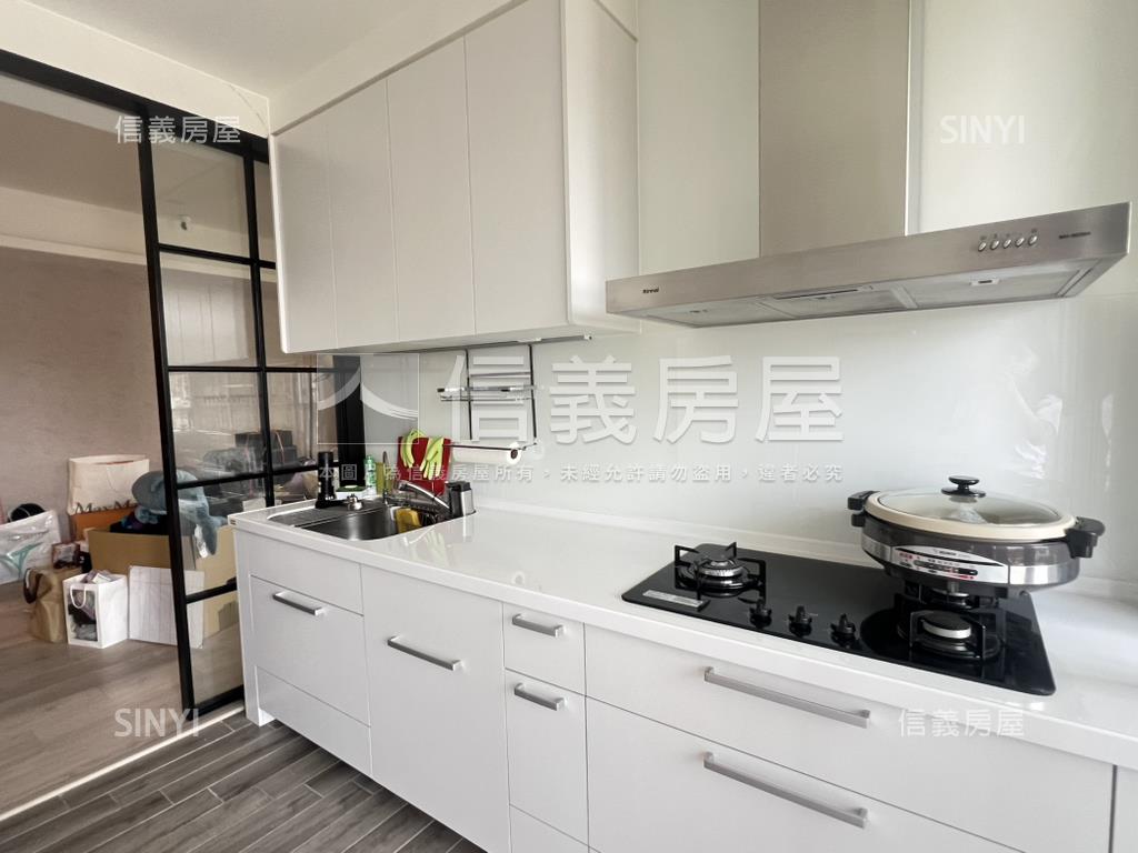 忠順二高樓綠景三房車位房屋室內格局與周邊環境