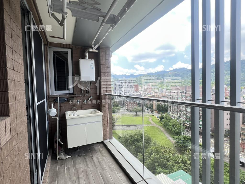 忠順二高樓綠景三房車位房屋室內格局與周邊環境