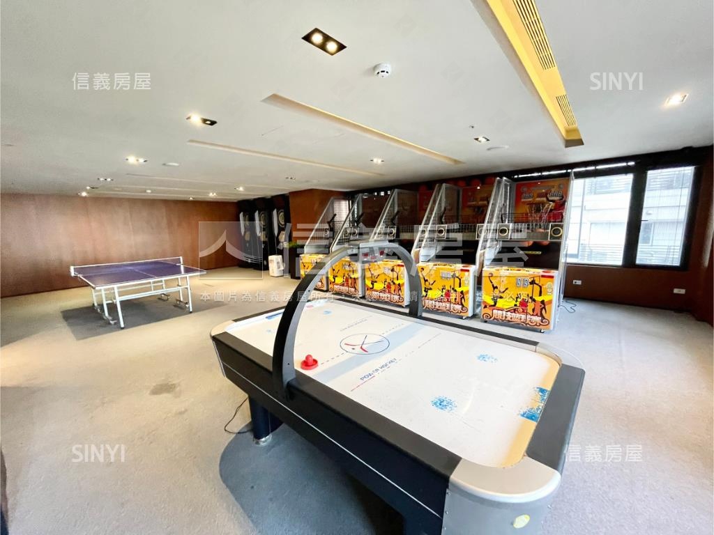 專任縣三高樓小資兩房房屋室內格局與周邊環境