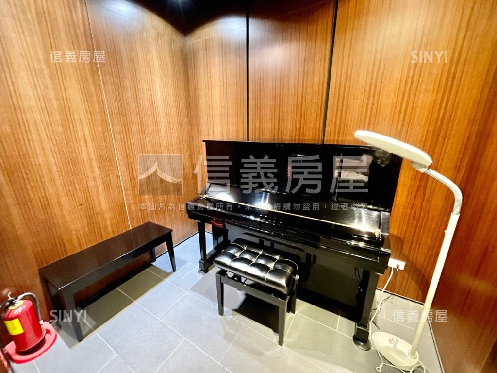 專任縣三高樓小資兩房房屋室內格局與周邊環境