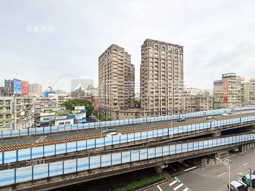 專任明亮高樓景觀套房房屋室內格局與周邊環境
