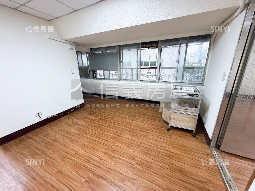 中山北邊間公寓頂加房屋室內格局與周邊環境