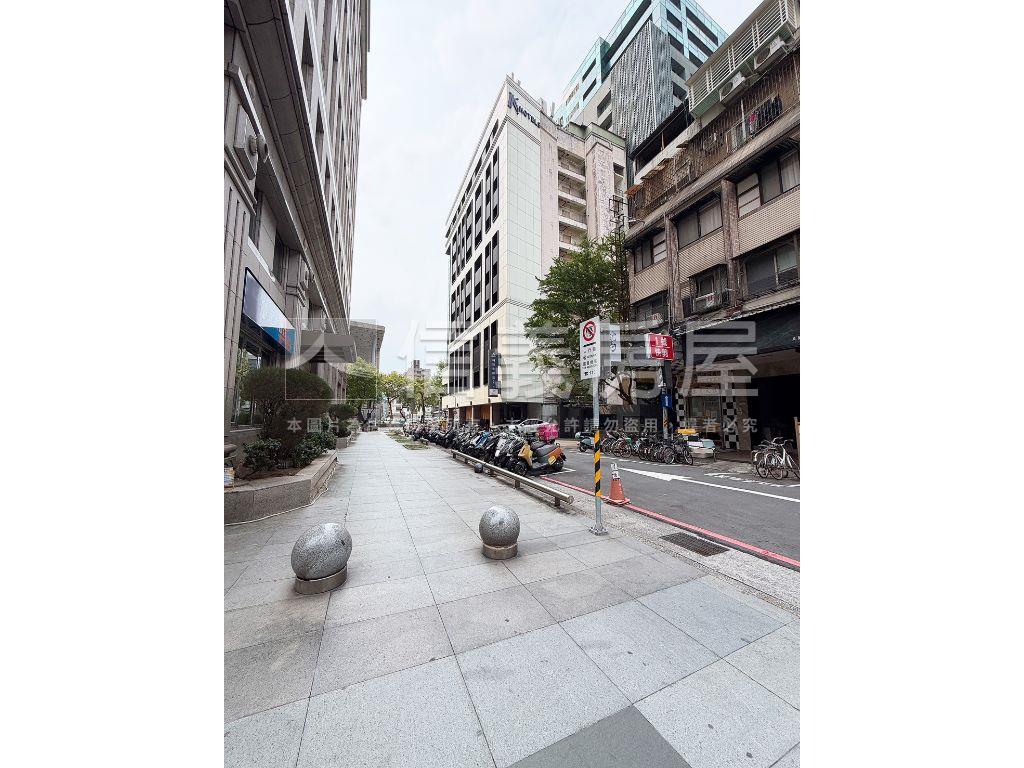 中山北邊間公寓頂加房屋室內格局與周邊環境