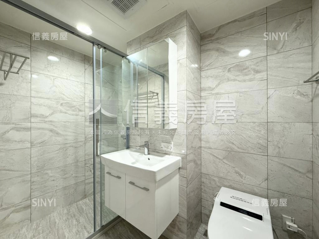 市政１號院高樓二房平車房屋室內格局與周邊環境