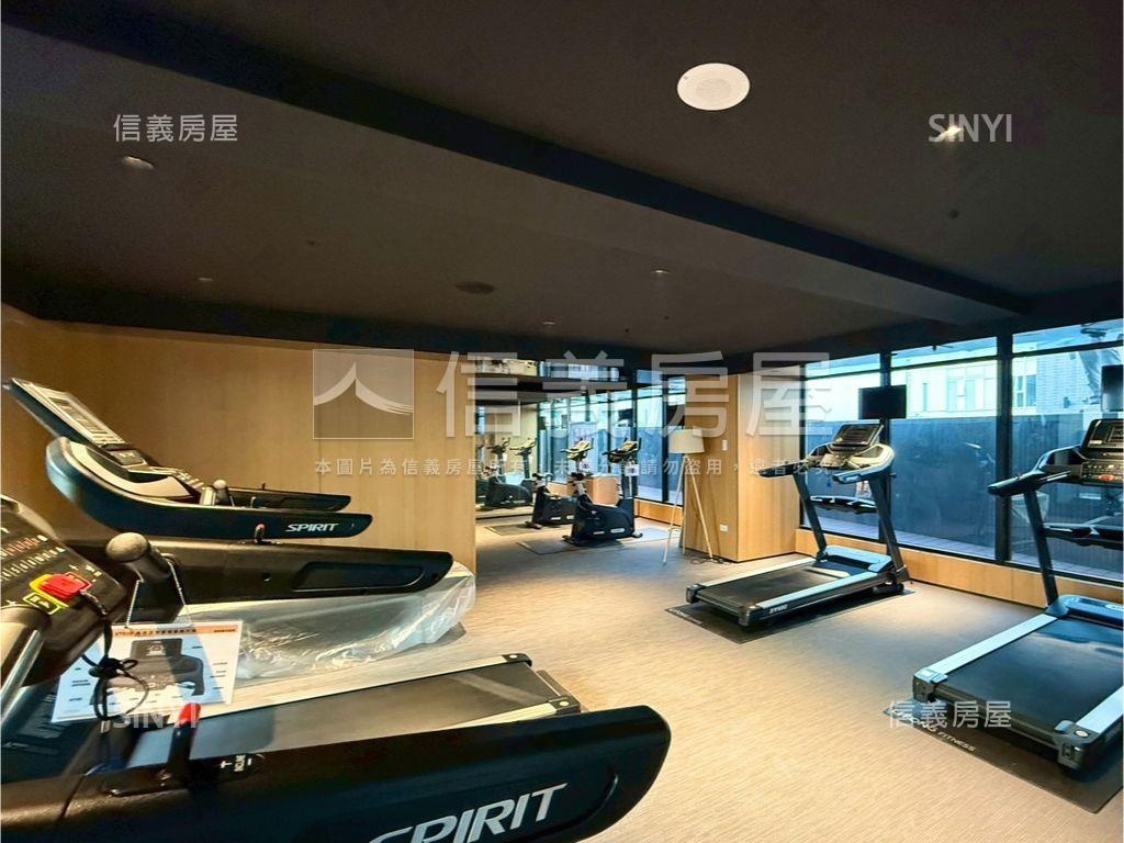 市政１號院高樓二房平車房屋室內格局與周邊環境