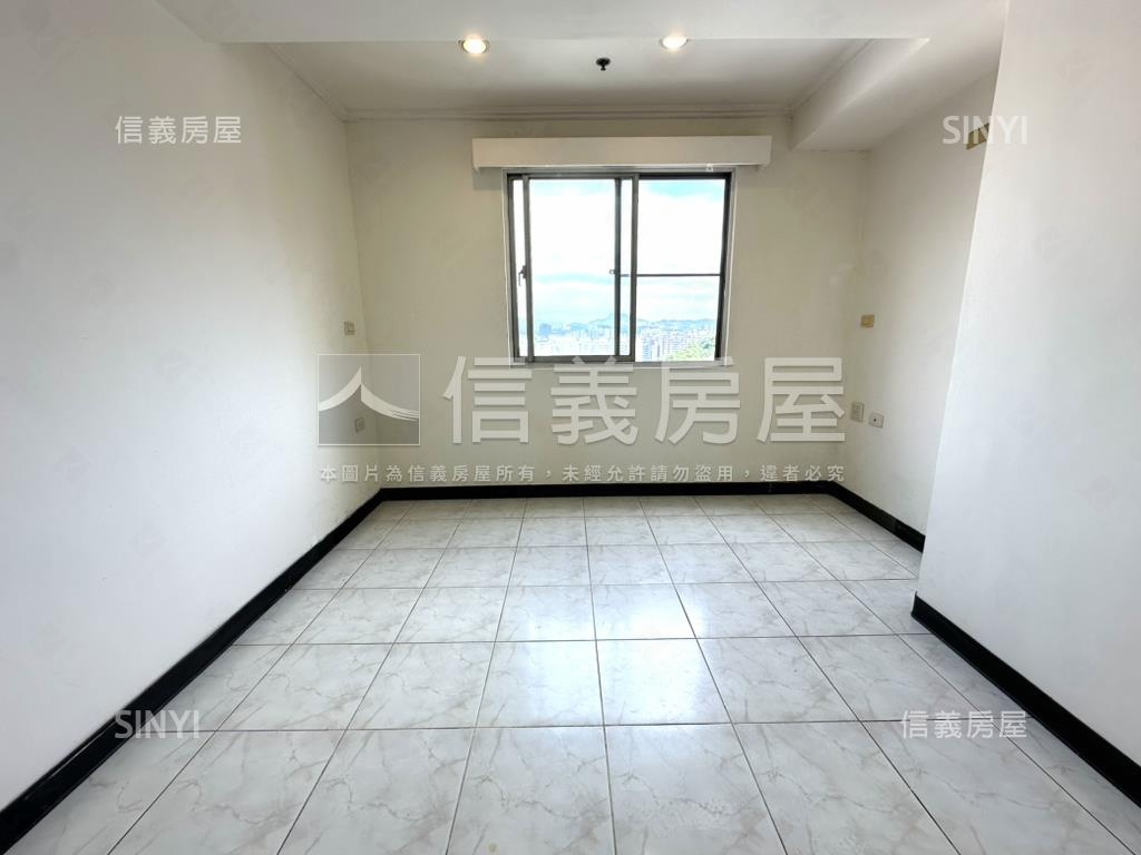 啟示山景次高樓三房車位房屋室內格局與周邊環境