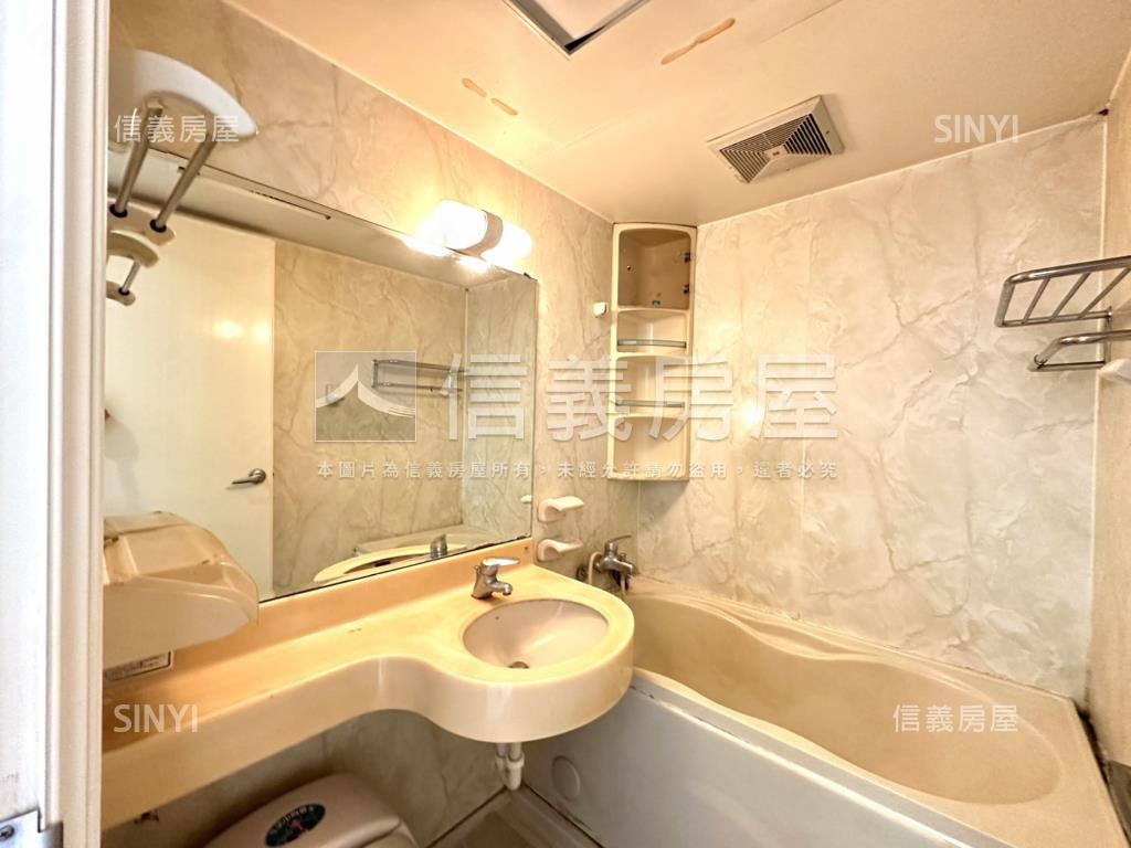 啟示山景次高樓三房車位房屋室內格局與周邊環境