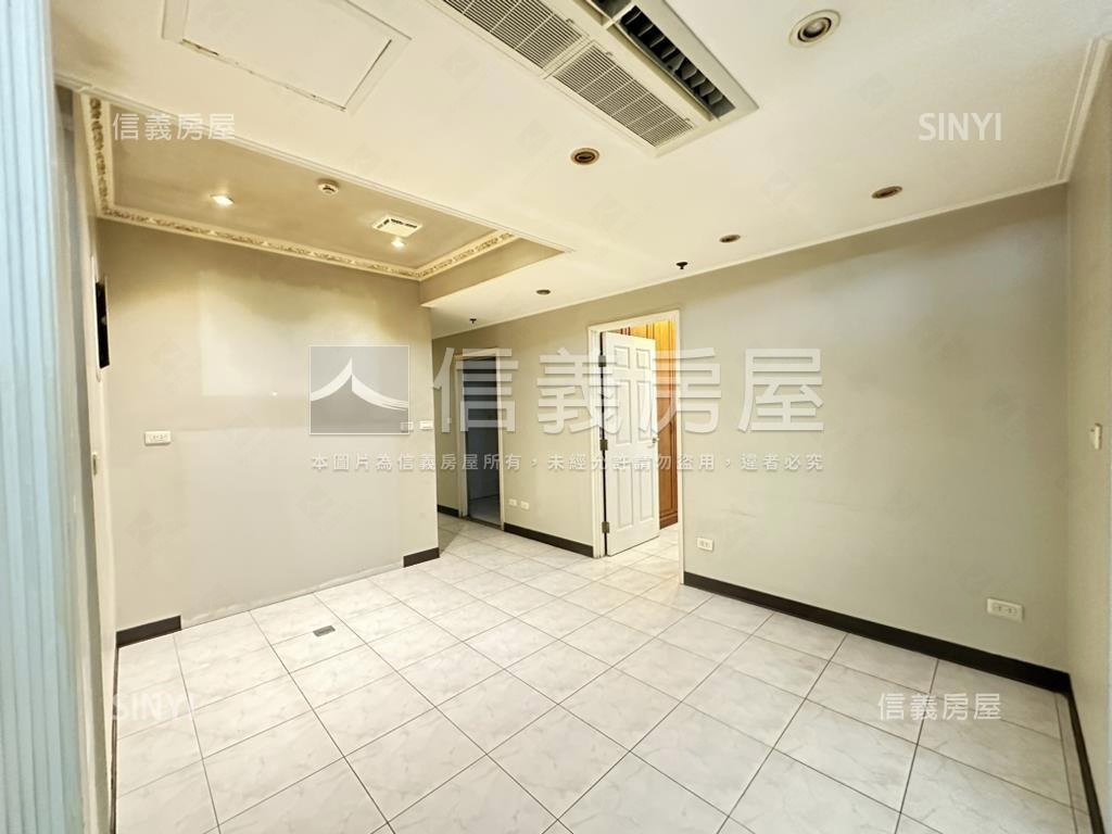 啟示山景次高樓三房車位房屋室內格局與周邊環境